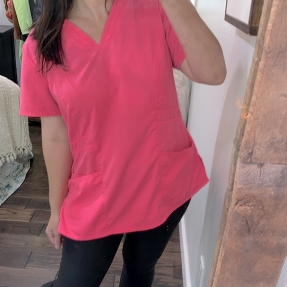 Greys Anatomy pink nurses scrub top size large - Picture 3 of 6